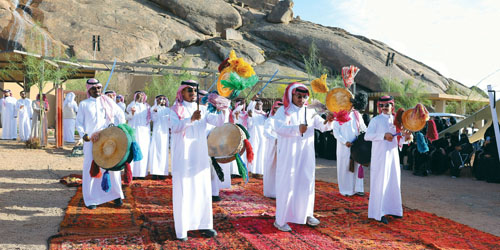 العُلا تستقبل العيد بأجواء احتفالية وتجارب متنوعة للأهالي والزوار 