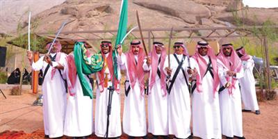 العرضة السعودية في حائل تثري تجربة الزوار 