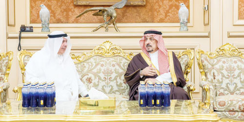 أمير منطقة الرياض يعزي في وفاة الأمير محمد بن بندر بن محمد بن سعود الكبير 