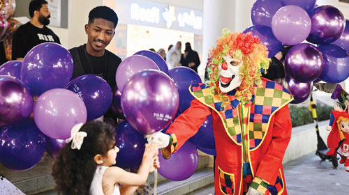 أفراح العيد في مكة المكرمة تشهد حضوراً كثيفاً للعائلات في الحدائق والساحات 