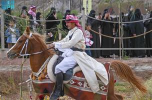 فرسان حائل يقيمون فعالية استعراضية 