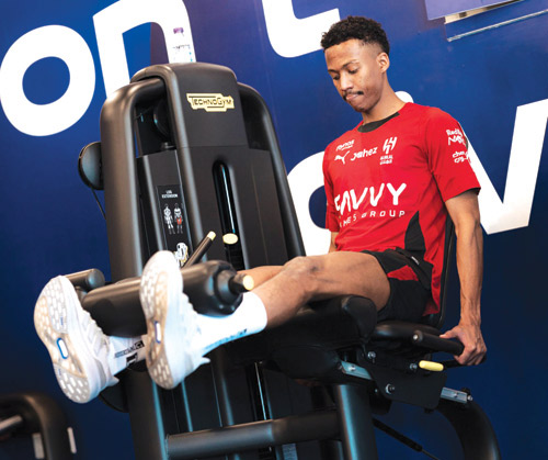 ناصر الدوسري اقترب من العودة