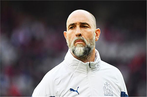 توتنهام يعلن رحيل مدربه المؤقت تيودور 