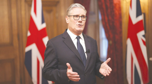 بريطانيا تعلن اجتماعاً دولياً وتنسيقاً عسكرياً لتأمين مضيق هرمز 