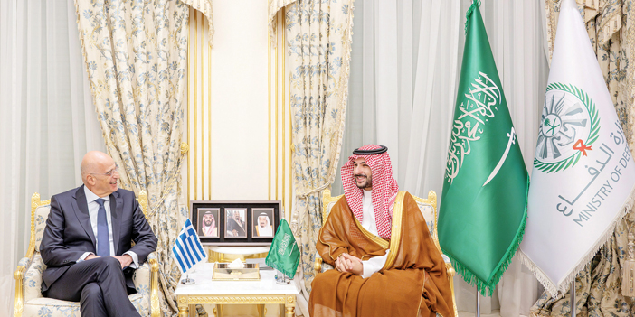 خلال لقاء استعرض آفاق التعاون في المجال العسكري والدفاعي 