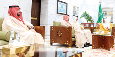 نائب أمير منطقة الرياض يلتقي الرئيس التنفيذي لهيئة الإذاعة والتلفزيون 