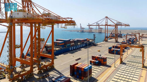 ميناء جازان للصناعات الأساسية والتحويلية يعزز قدرات المملكة اللوجستية 