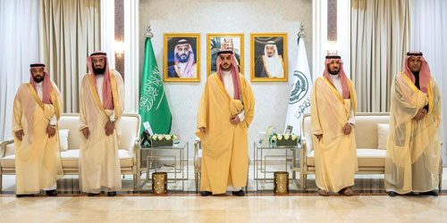  سموه خلال تسليم الوحدات السكنية